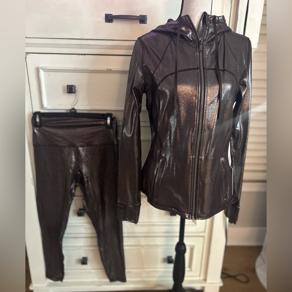NWT Lululemon Hooded Define Jacket Radiate Foil Print French Press Size 10